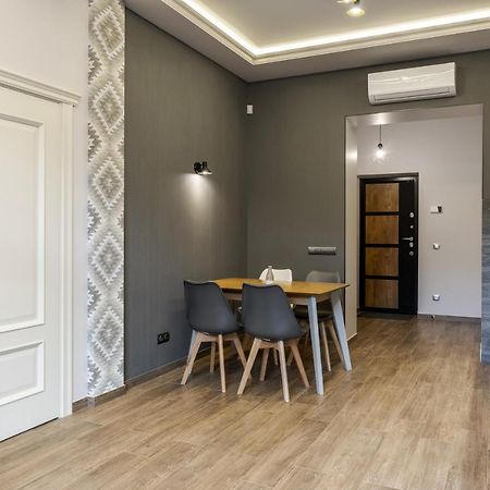 Inshiapartments On Kovzhuna Str إلفيف المظهر الخارجي الصورة