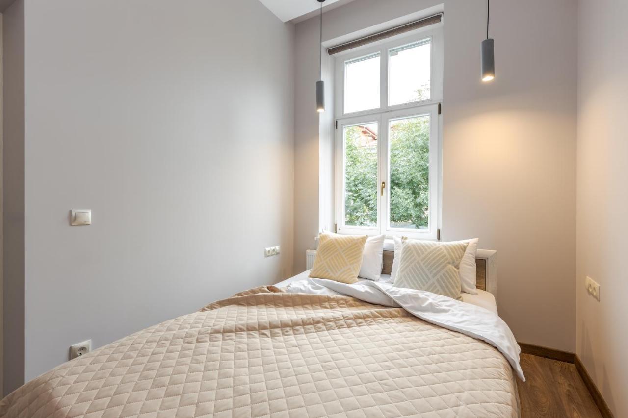 Inshiapartments On Kovzhuna Str إلفيف المظهر الخارجي الصورة