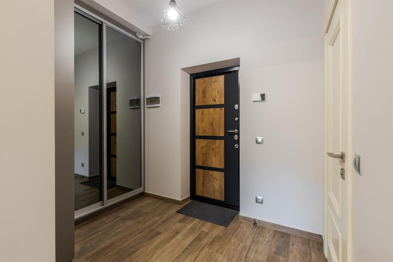 Inshiapartments On Kovzhuna Str إلفيف المظهر الخارجي الصورة