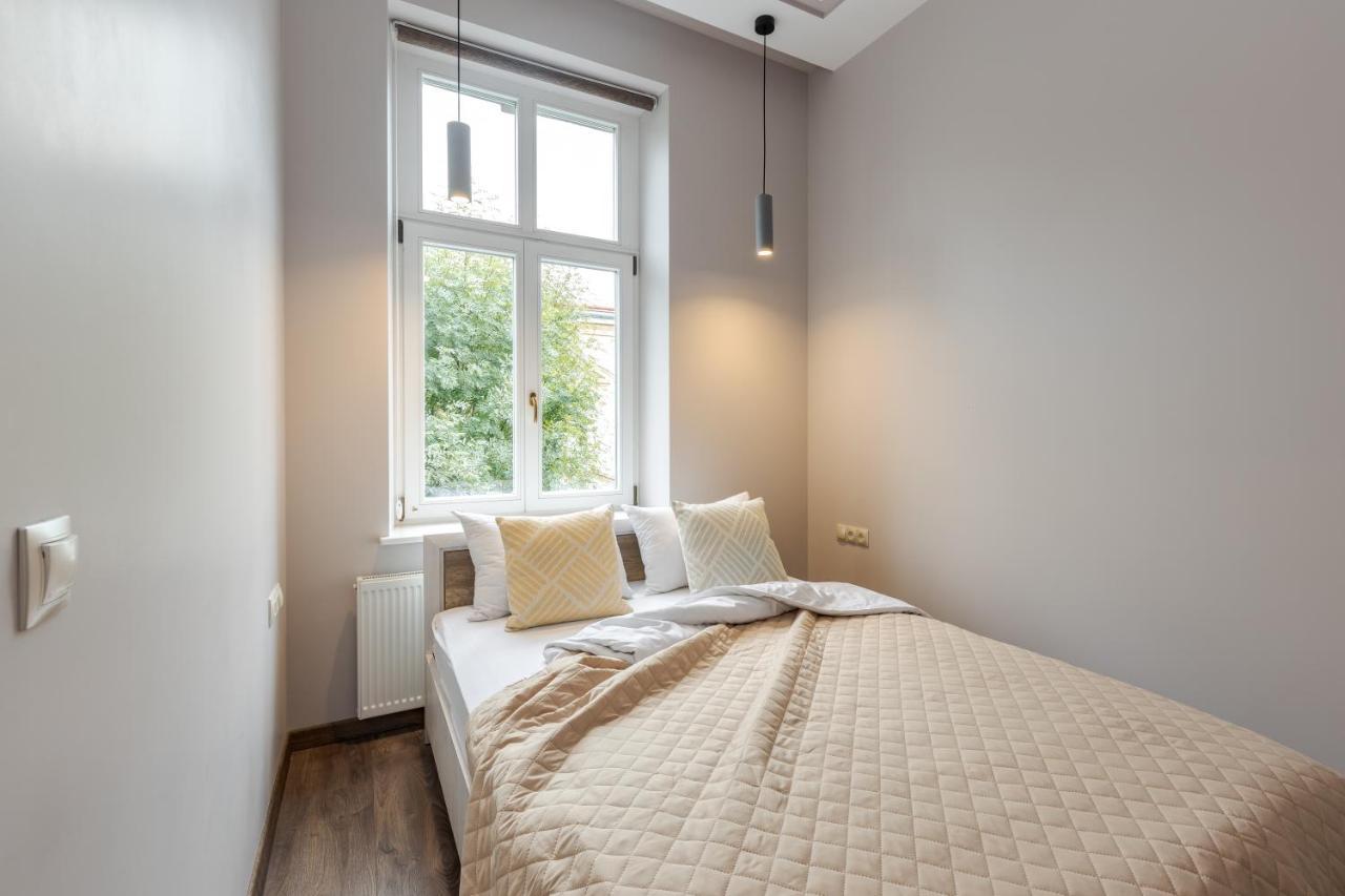 Inshiapartments On Kovzhuna Str إلفيف المظهر الخارجي الصورة