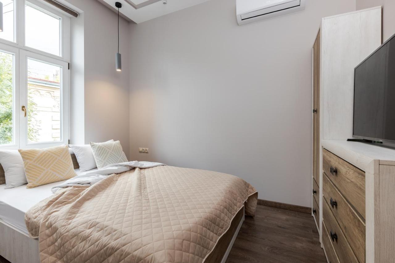 Inshiapartments On Kovzhuna Str إلفيف المظهر الخارجي الصورة